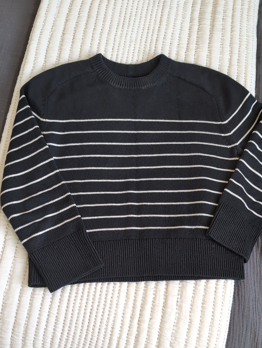 Abercrombie Madeline Crew Sweater Size S